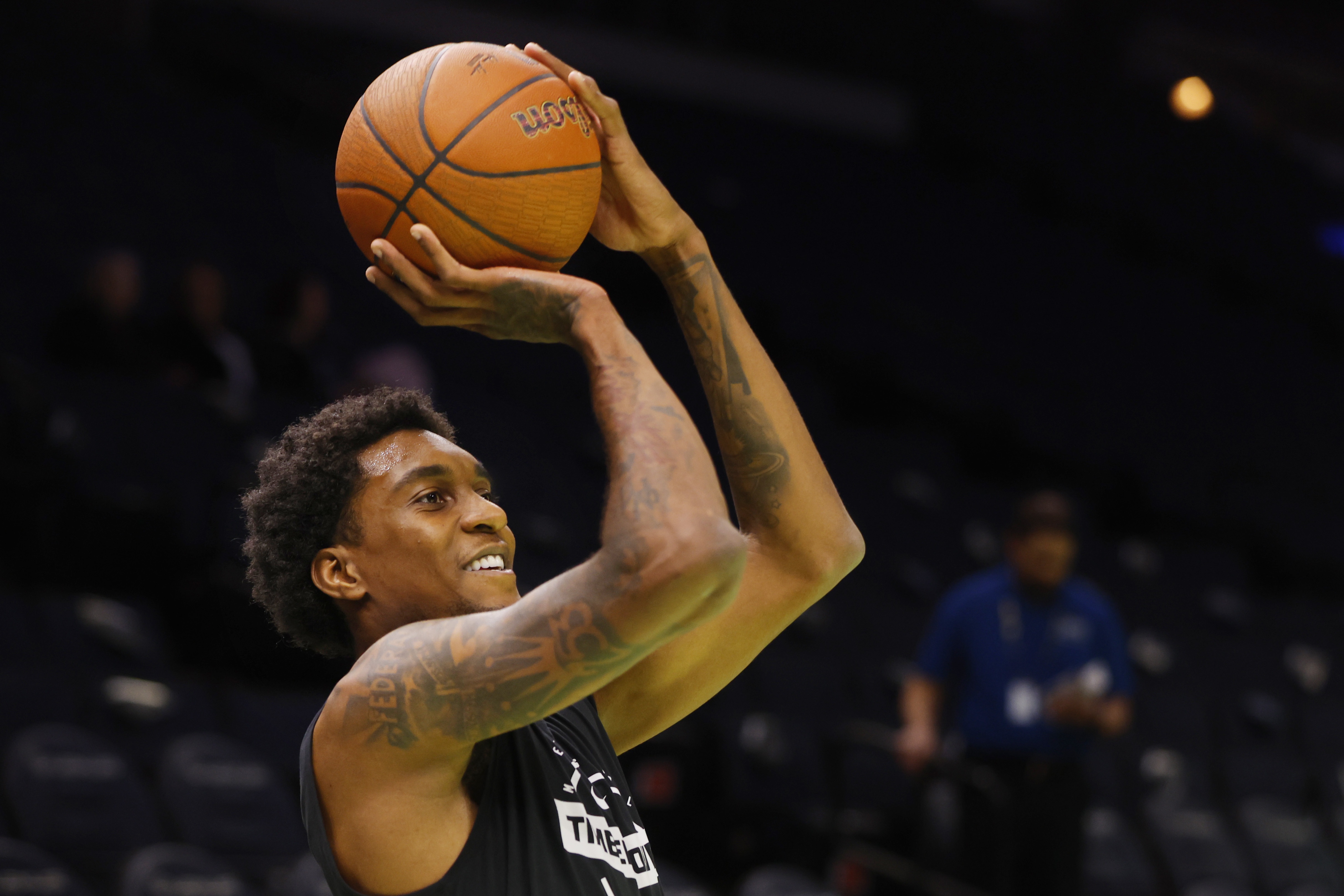 sohu搜狐首页-诸葛连弩开射！麦克丹尼尔斯左右开弓三分三连击 森林狼领先18分