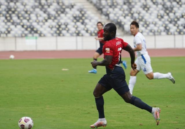 【热身赛】阿奇姆彭2球卡尔德克破门 深足4比2梅州