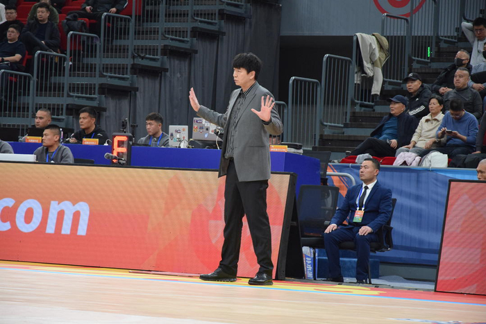 NBA-帅论|邱彪：向球迷致歉，虽然上海很强，但比分不应该是这样|cba季后赛|山东男篮|上海男篮|教练|齐鲁_新浪新闻